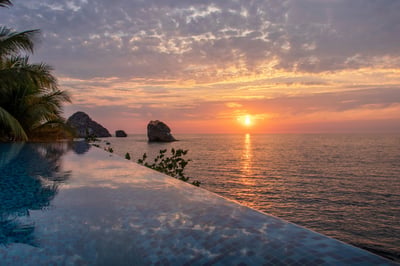 Luxury Villa Photo #6