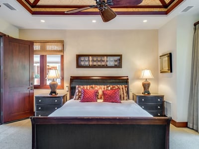 Luxury Villa Photo #25