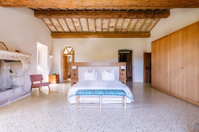 Luxury Villa Photo #32