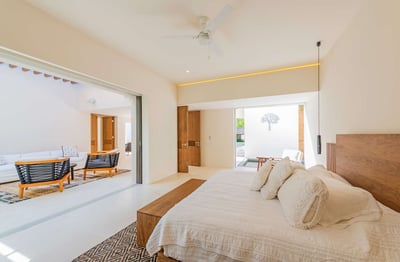 Luxury Villa Photo #39