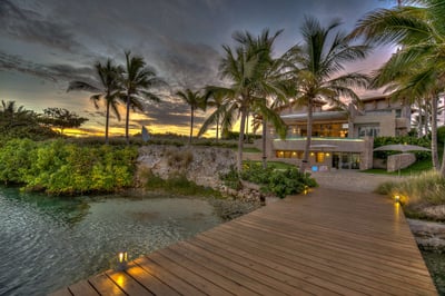 Luxury Villa Photo #10