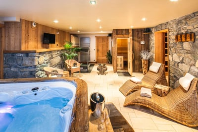 Luxury Villa Photo #17