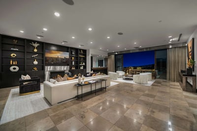 Luxury Villa Photo #12