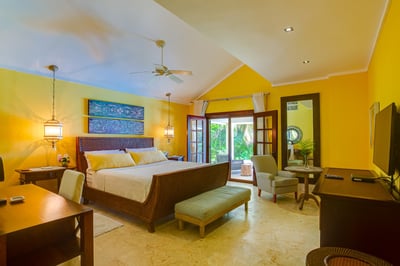 Luxury Villa Photo #36