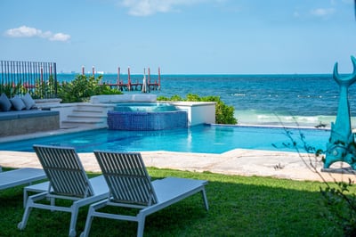 Luxury Villa Photo #10