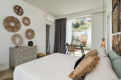 Luxury Villa Photo #42