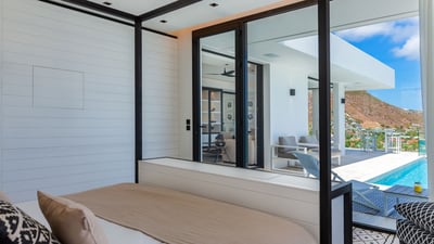 Luxury Villa Photo #41