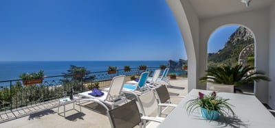 Luxury Villa Photo #7