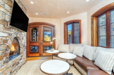 Luxury Villa Photo #17