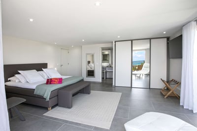 Luxury Villa Photo #19