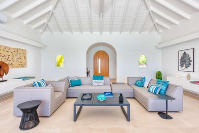 Luxury Villa Photo #15
