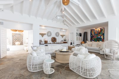 Luxury Villa Photo #22