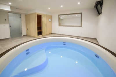 Luxury Villa Photo #22