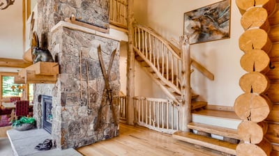 Entry and log staircase