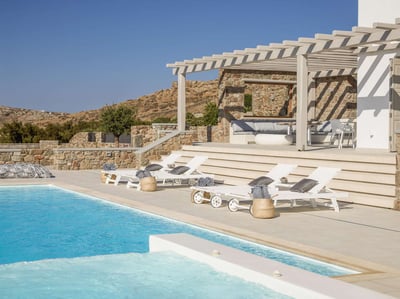 Luxury Villa Photo #2
