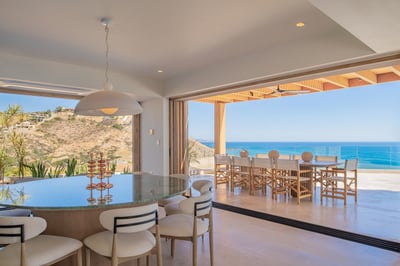 Luxury Villa Photo #13
