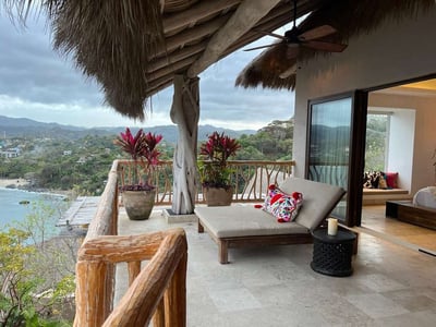 Luxury Villa Photo #20