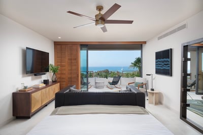 Luxury Villa Photo #14