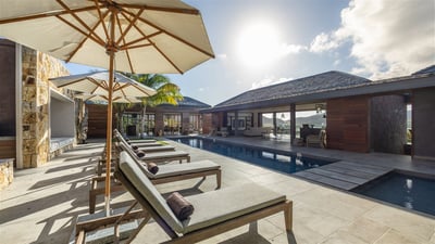 Luxury Villa Photo #18
