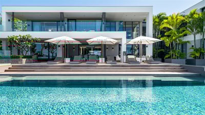 Luxury Villa Photo #4
