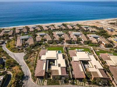 Luxury Villa Photo #35