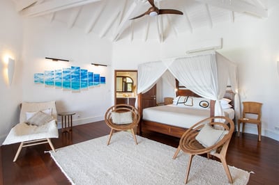 Luxury Villa Photo #24