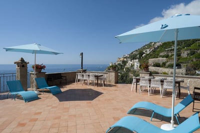 Luxury Villa Photo #22