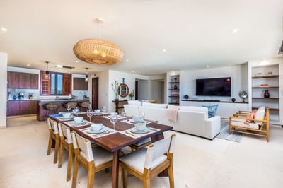 Luxury Villa Photo #16