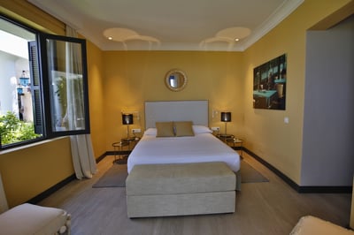 Luxury Villa Photo #28