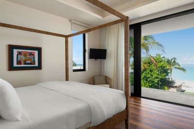 Luxury Villa Photo #17