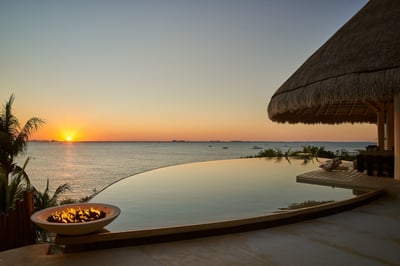 Luxury Villa Photo #9