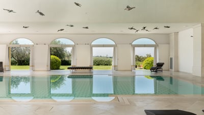 Luxury Villa Photo #17