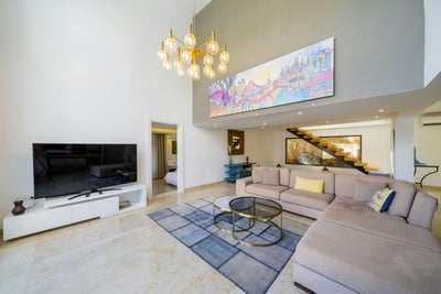 Luxury Villa Photo #19