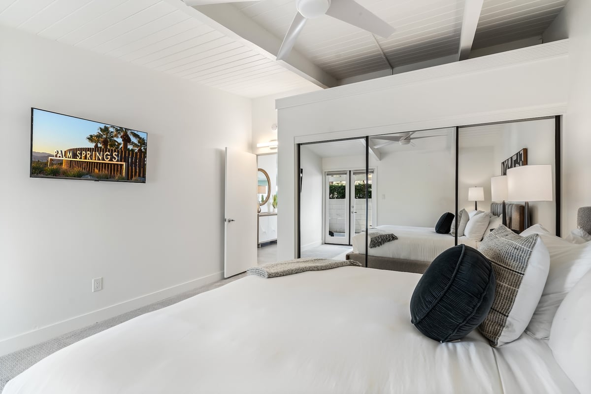 Alexander Desert Dreams