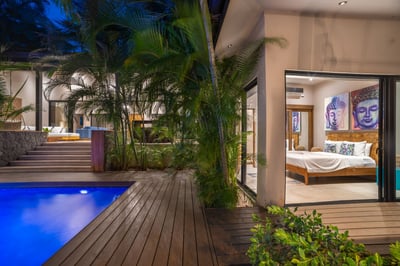 Luxury Villa Photo #37