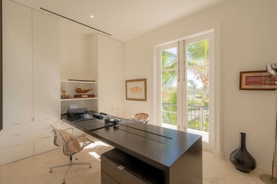 Luxury Villa Photo #38