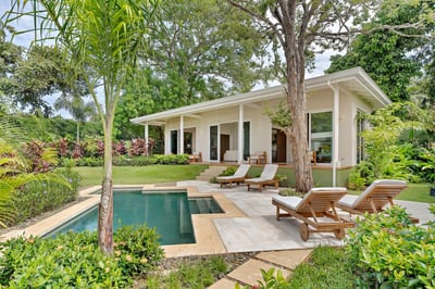 Luxury Villa Photo #4