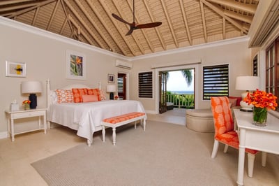 Luxury Villa Photo #8