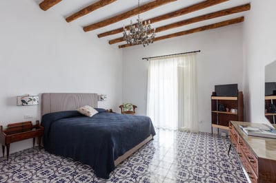Luxury Villa Photo #35