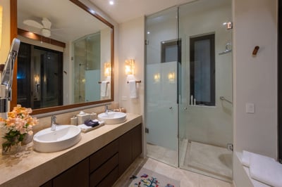 Luxury Villa Photo #55
