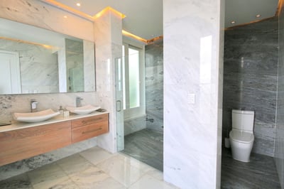 Luxury Villa Photo #30
