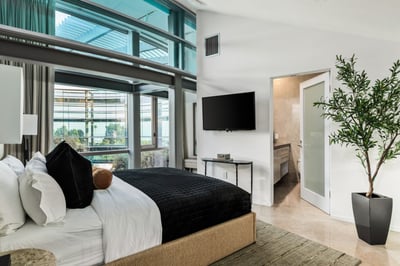 Luxury Villa Photo #27
