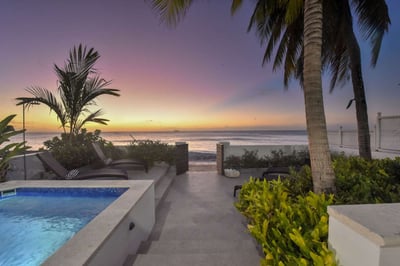 Luxury Villa Photo #3
