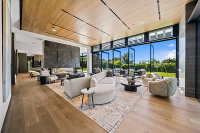 Luxury Villa Photo #19
