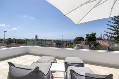 Luxury Villa Photo #8