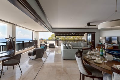 Luxury Villa Photo #8