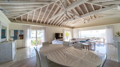 Luxury Villa Photo #11