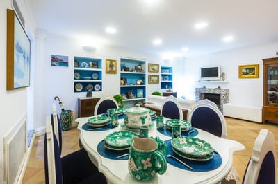 Luxury Villa Photo #9