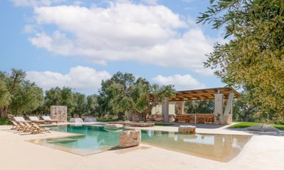 Luxury Villa Photo #3