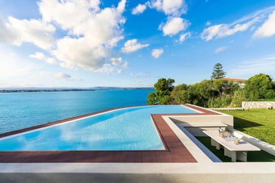 Luxury Villa Photo #4